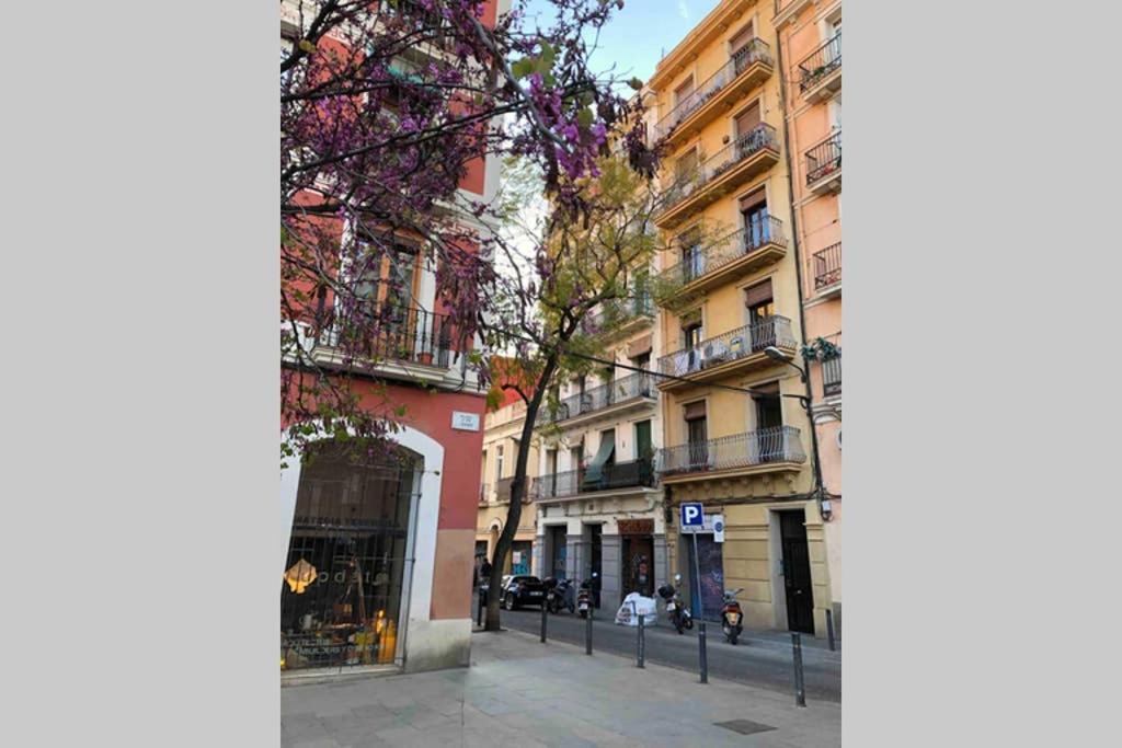 Sunny Apartment Gracia - Joanic Renovated Barcelona Exterior photo